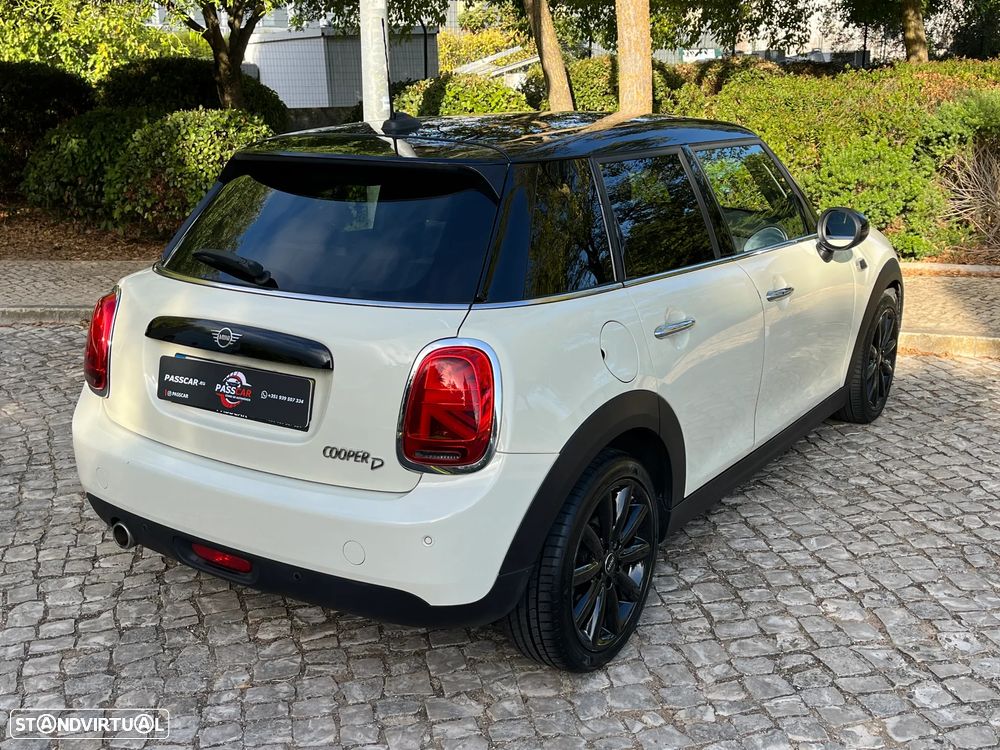 MINI 5 Portas Cooper D Auto - 4