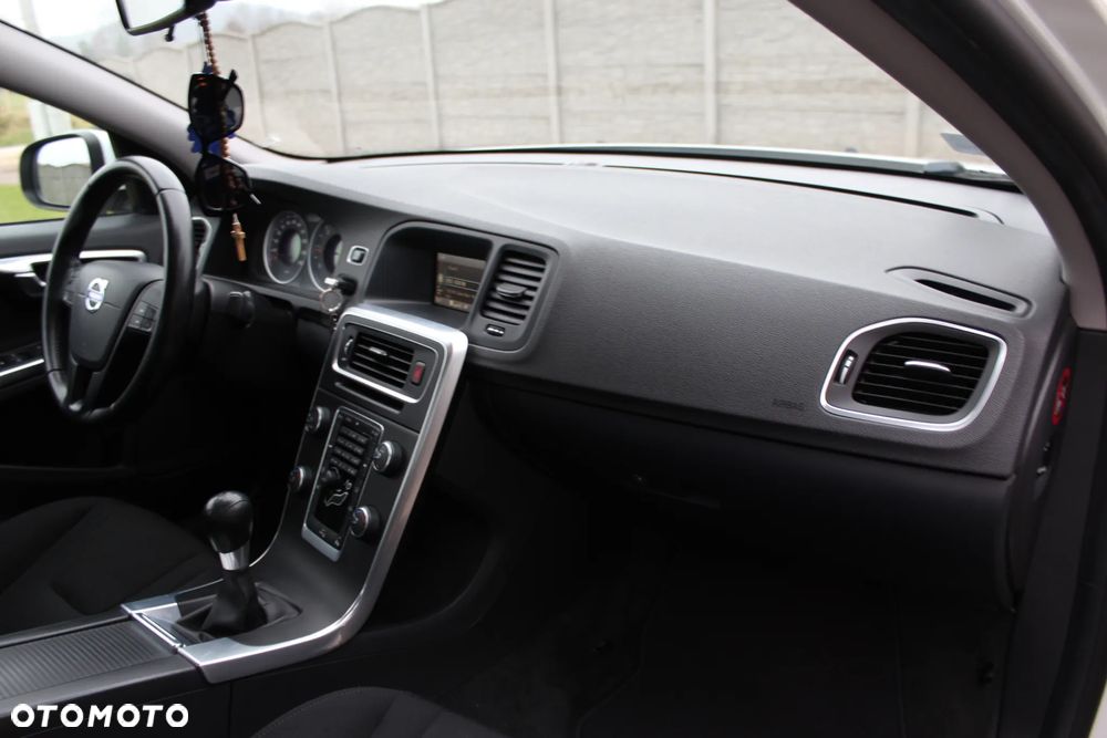 Volvo S60 DRIVe - 30