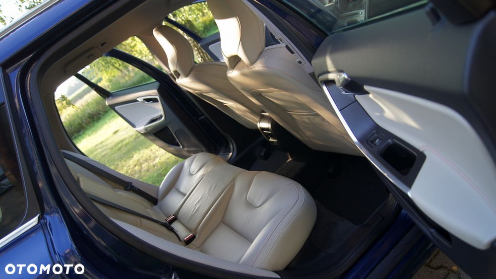 Volvo XC 60 D4 Drive-E Ocean Race - 28