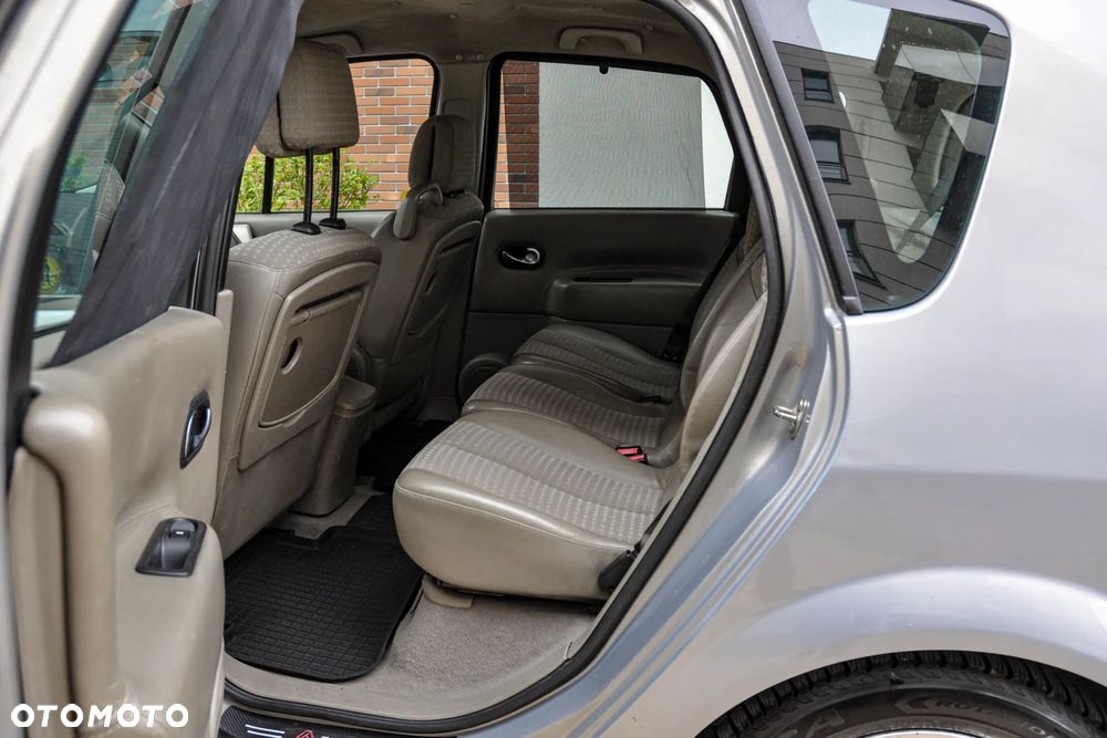 Renault Scenic - 7