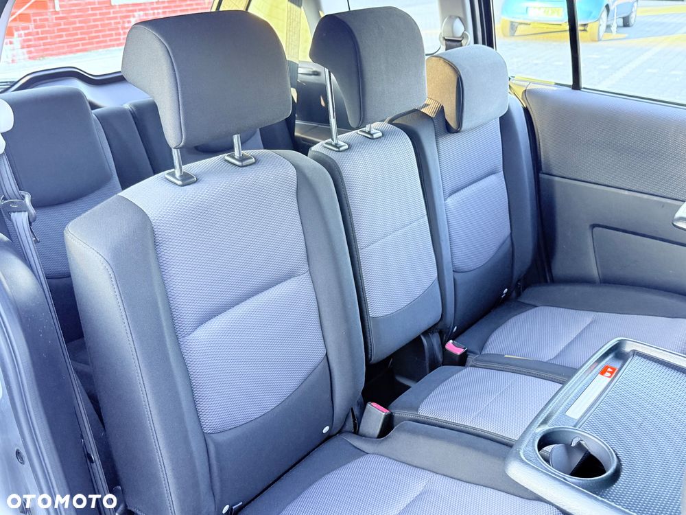 Mazda 5 2.0 Exclusive + - 5