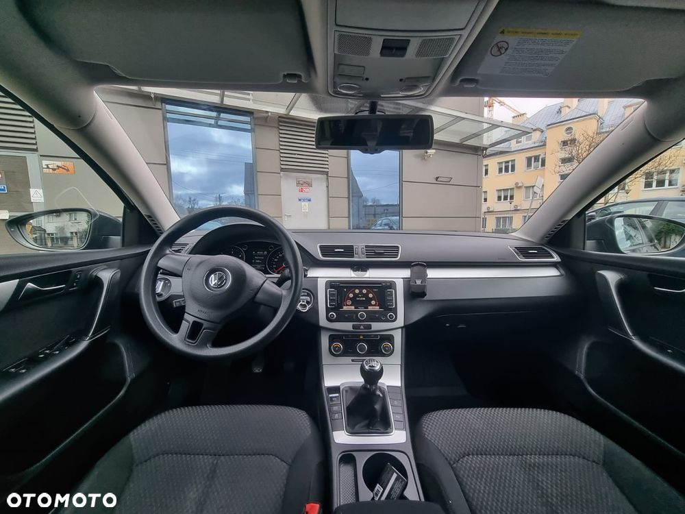 Volkswagen Passat 2.0 TDI Comfortline - 22