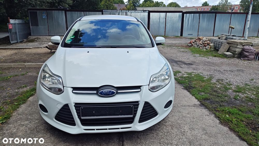 Ford Focus 1.6 TDCi DPF Ambiente - 8