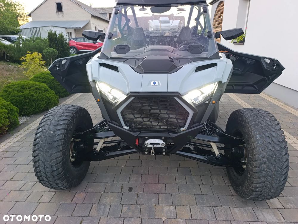 Polaris RZR - 22