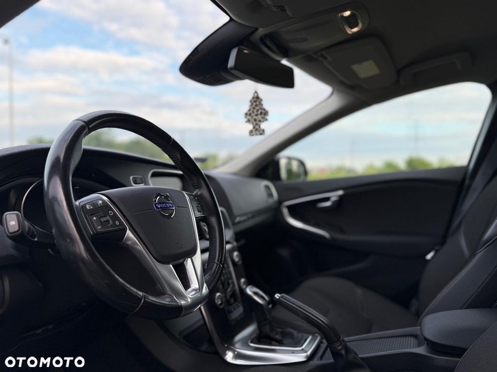 Volvo V40 D2 Momentum - 20