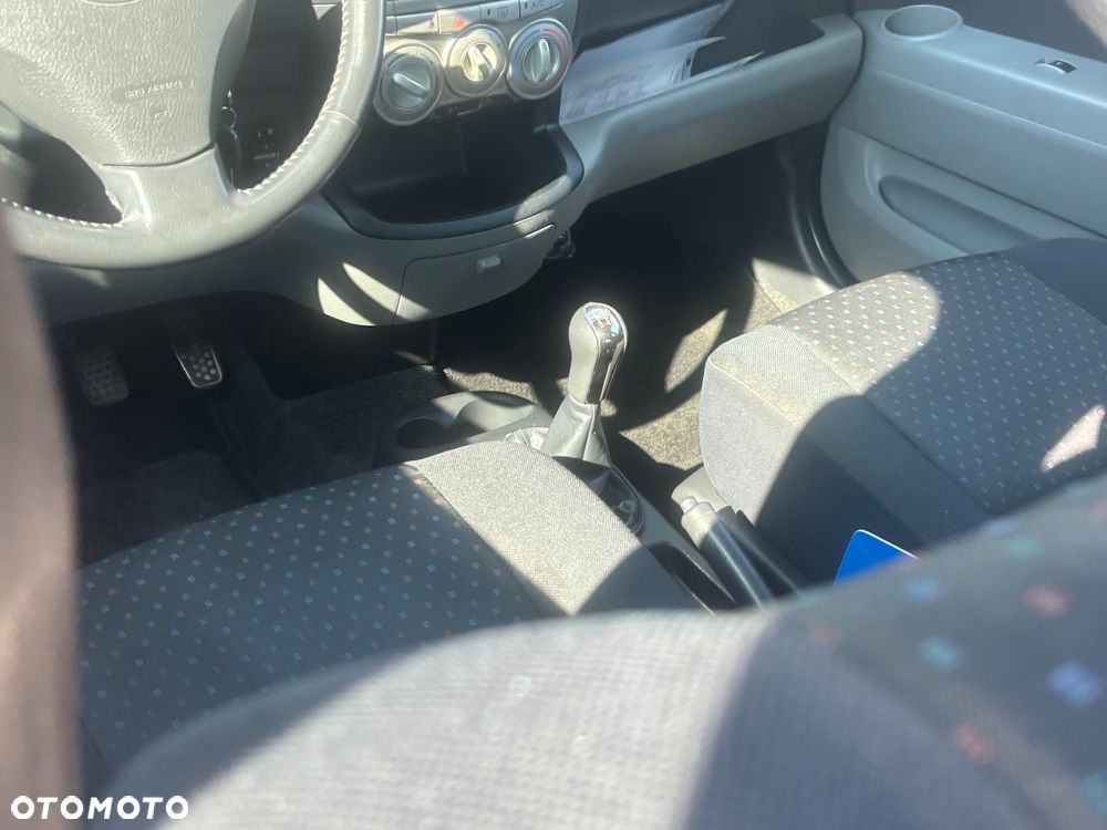 Daihatsu Sirion 1.3 - 23