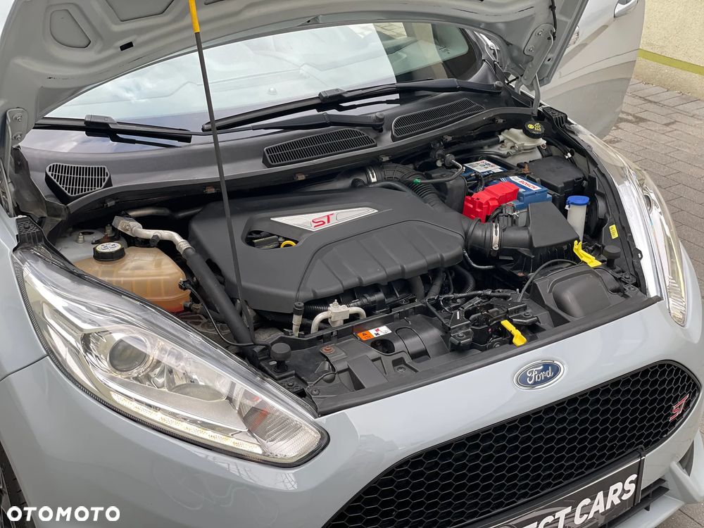 Ford Fiesta 1.6 EcoBoost ST200 - 33