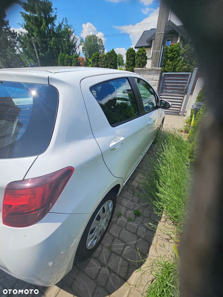 Toyota Yaris 1.0 Active EU6 - 13