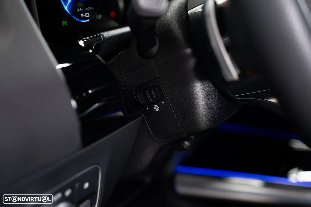 Mercedes-Benz EQA 300 4Matic AMG Line - 17