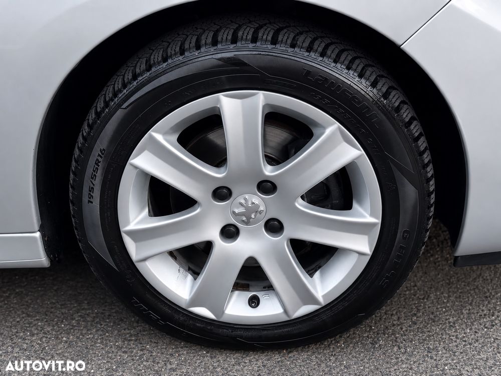 Peugeot 207 120 VTi Premium - 7