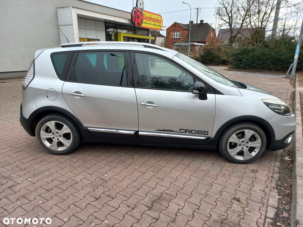 Renault Scenic dCi 110 Xmod Paris - 4