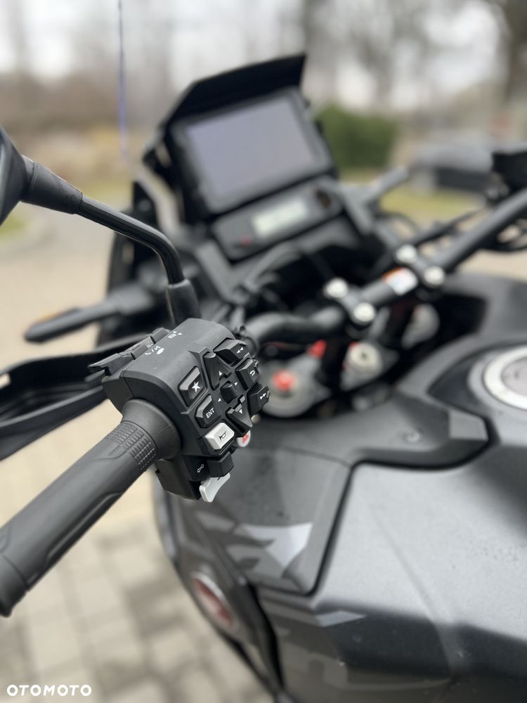 Honda CRF - 9