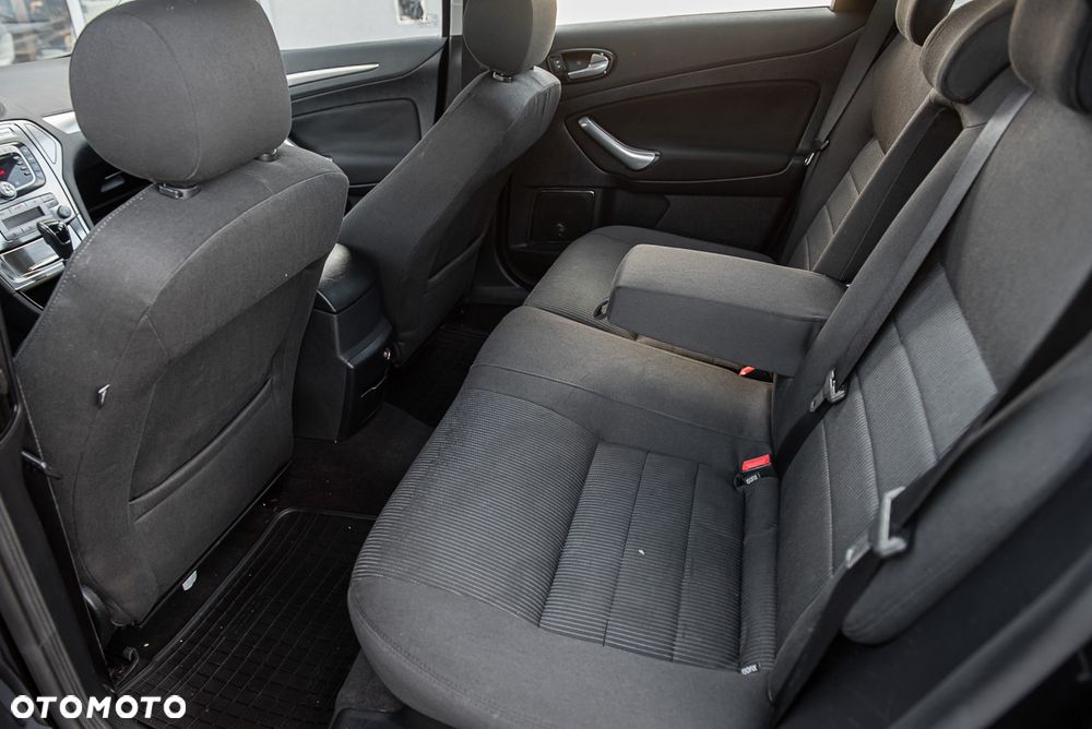 Ford Mondeo - 23