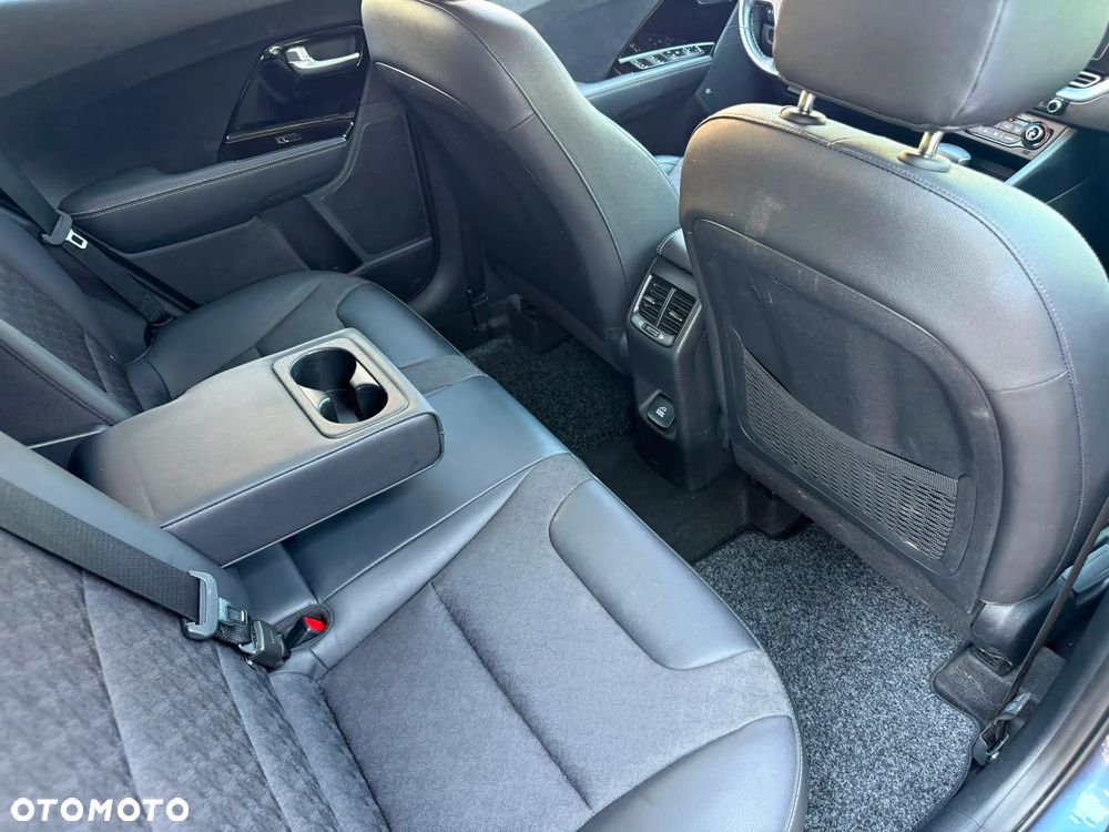 Kia Niro 1.6 GDI HEV 2WD OPF Edition 7 - 13