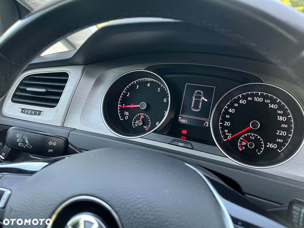 Volkswagen Golf 1.2 TSI BMT Comfortline - 8