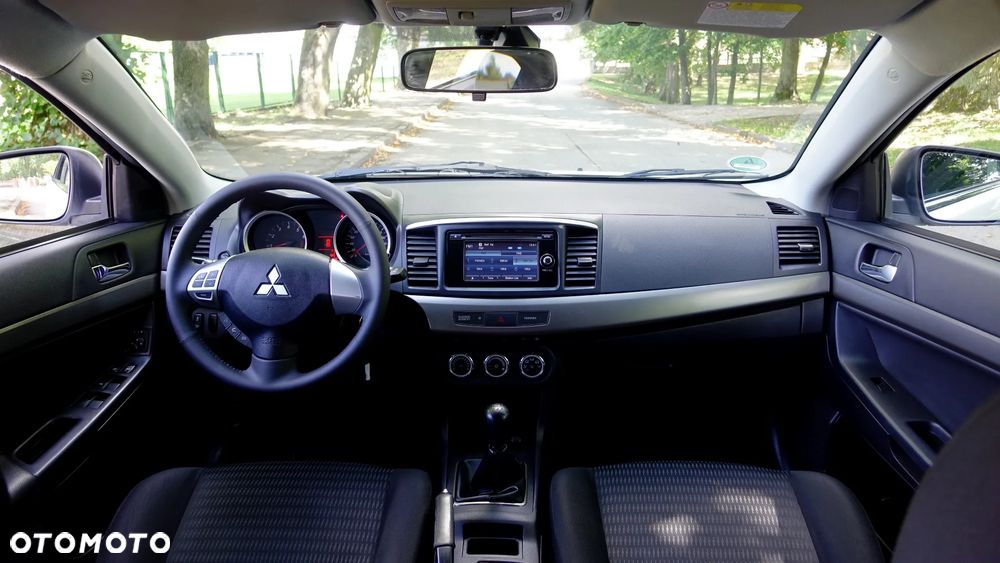 Mitsubishi Lancer 1.6 ClearTec Invite - 11
