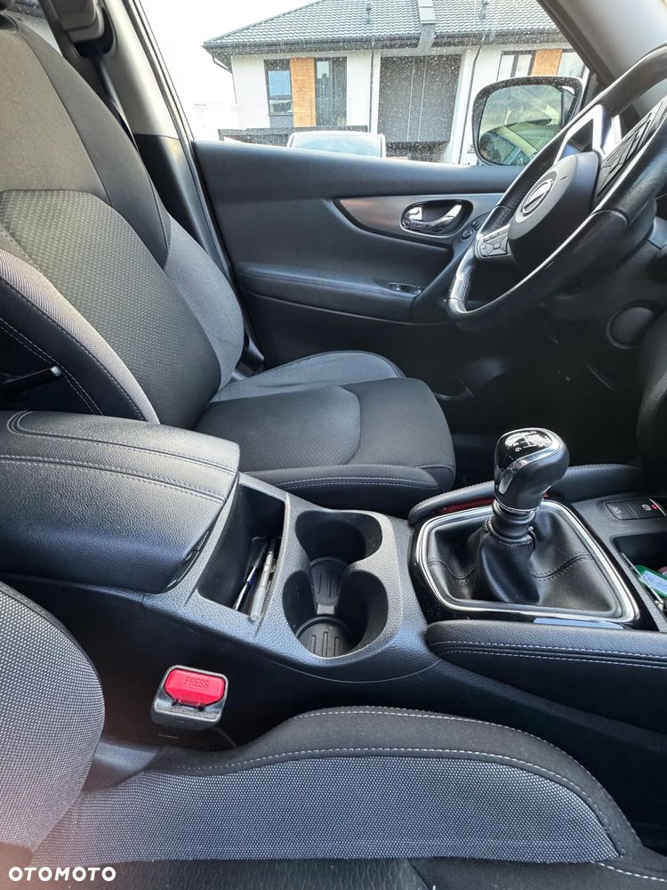 Nissan Qashqai 1.3 DIG-T N-Connecta - 16