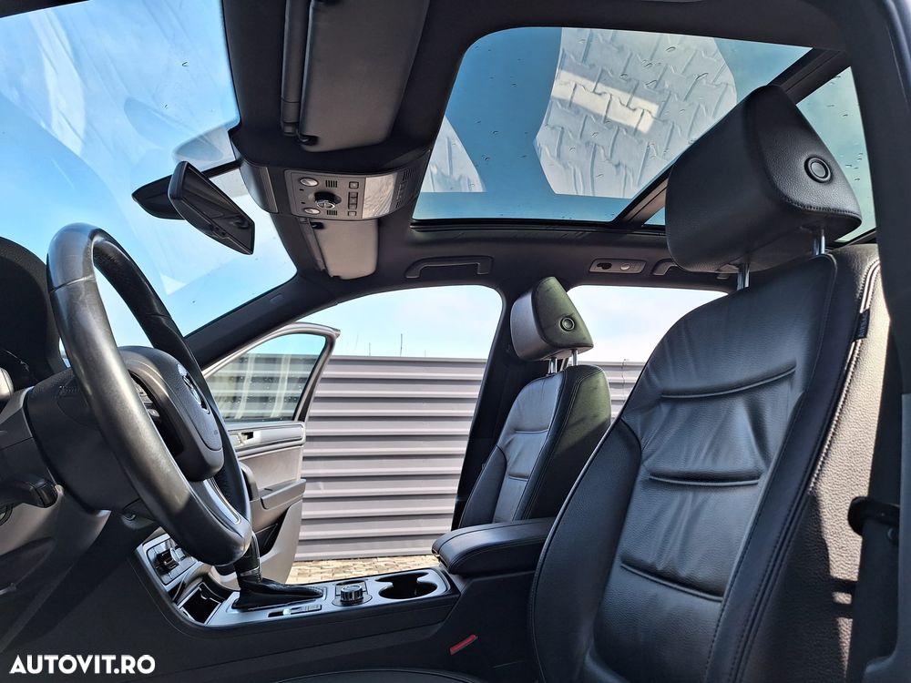 Volkswagen Touareg - 31