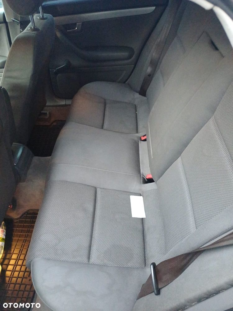 Audi A4 Limousine - 10