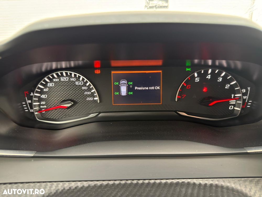 Peugeot 208 - 19