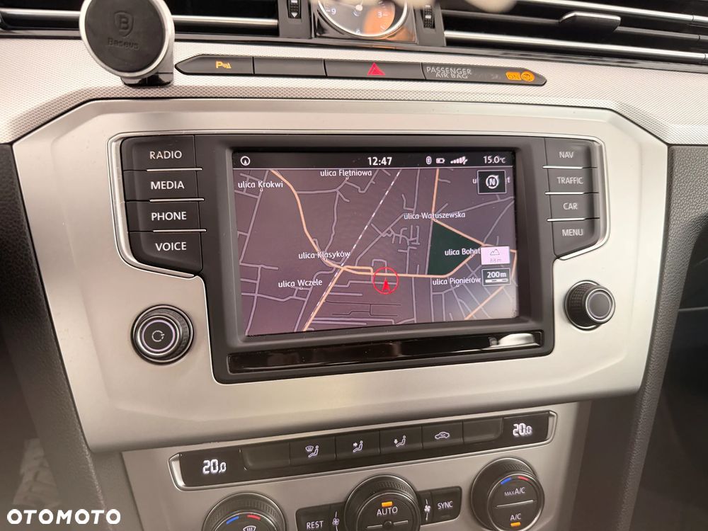 Volkswagen Passat 2.0 TDI BMT Highline - 12