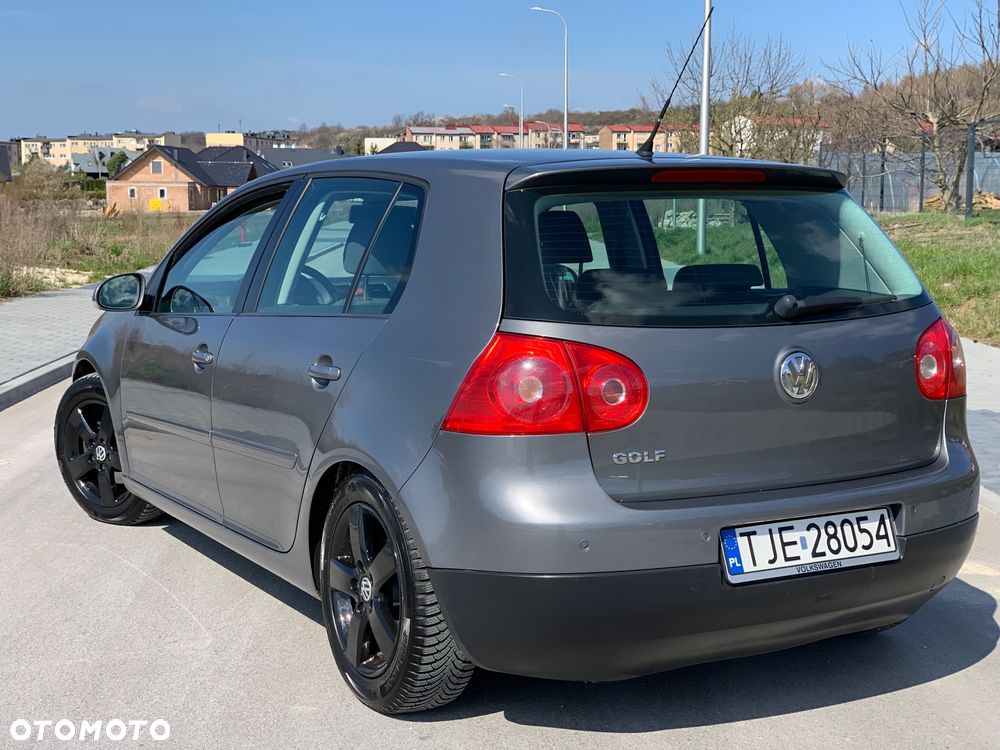 Volkswagen Golf - 2