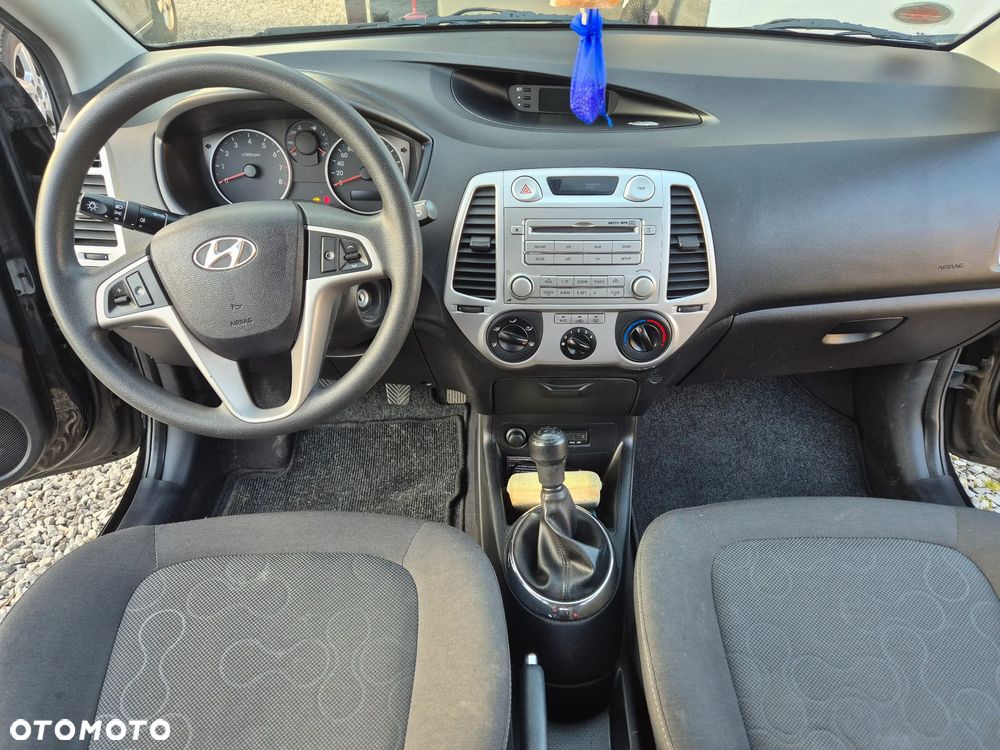Hyundai i20 1.2 UEFA EURO 2012 Edition - 16