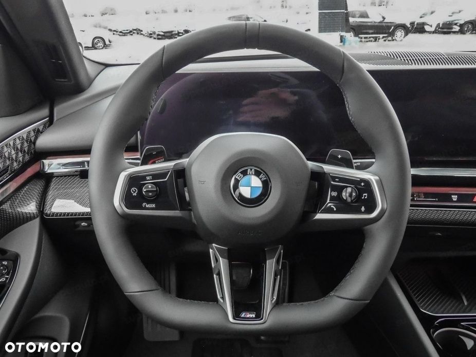 BMW Seria 5 520d xDrive mHEV M Sport - 11