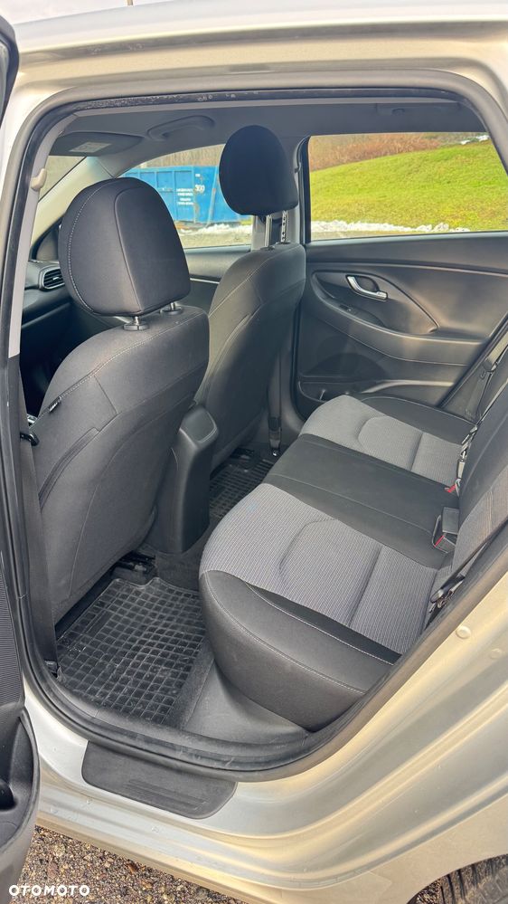 Hyundai i30 1.4 Classic + - 7