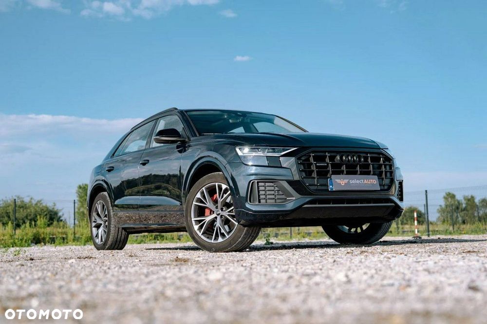 Audi Q8 - 12