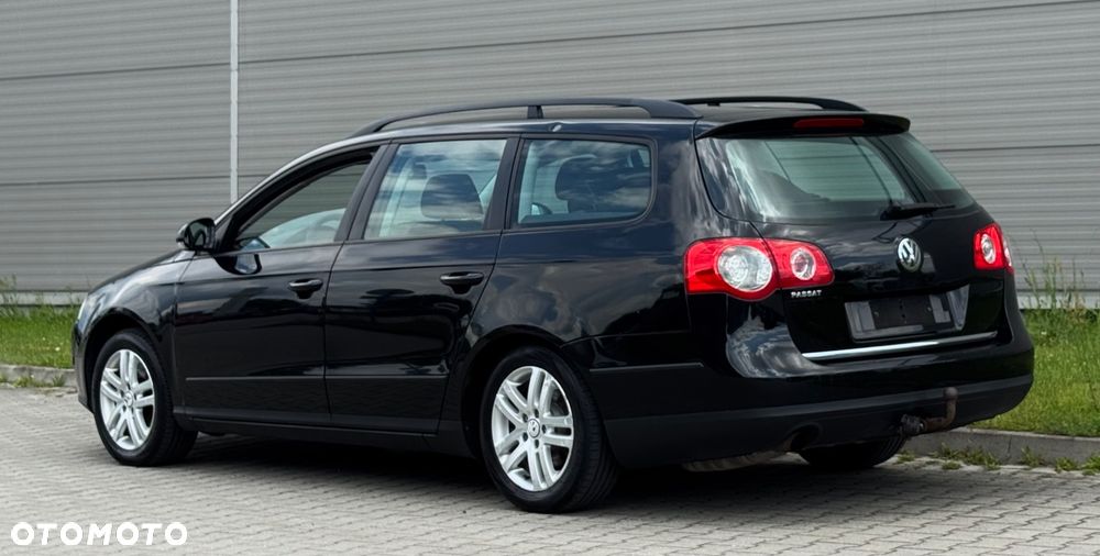 Volkswagen Passat 1.6 Comfortline - 18