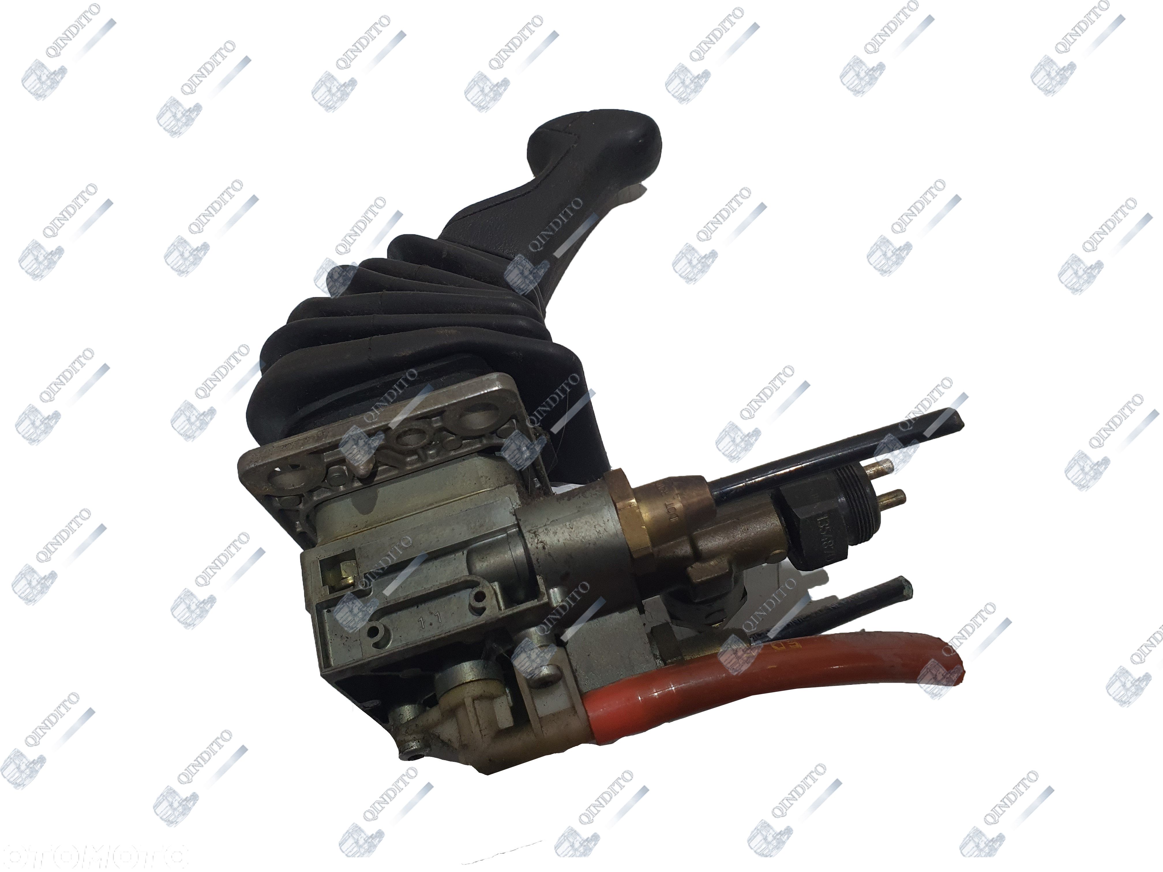 DŹWIGNIA ZAWÓR HAMULCA RĘCZNEGO SCANIA R 9617231220 1324425 - 1