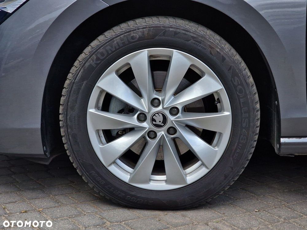 Skoda Superb 1.5 TSI mHEV Selection DSG - 10