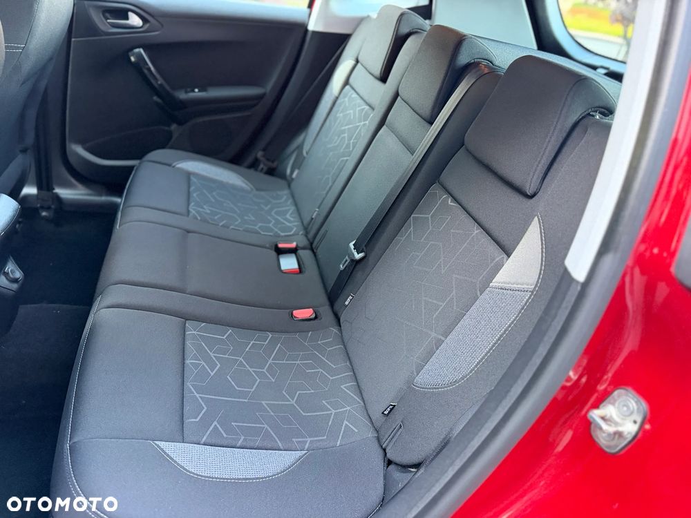 Peugeot 2008 1.2 Pure Tech Active - 23