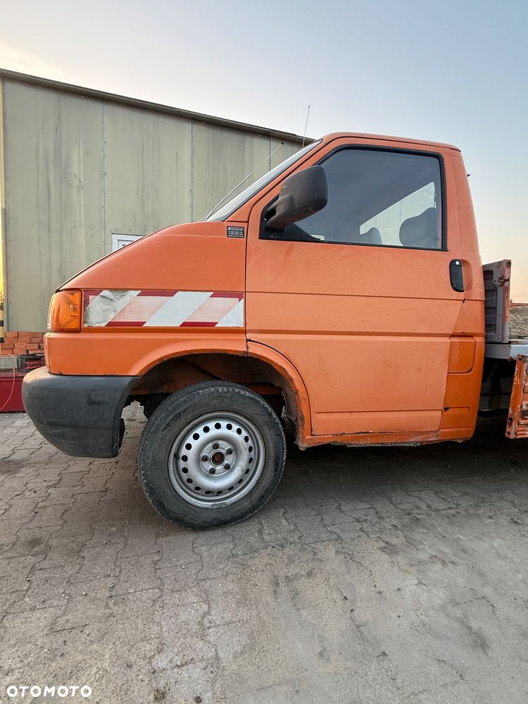 Volkswagen Transporter - 2