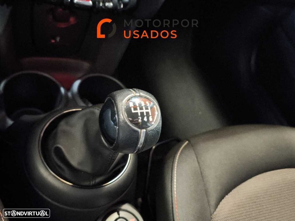 MINI 3 Portas One - 23