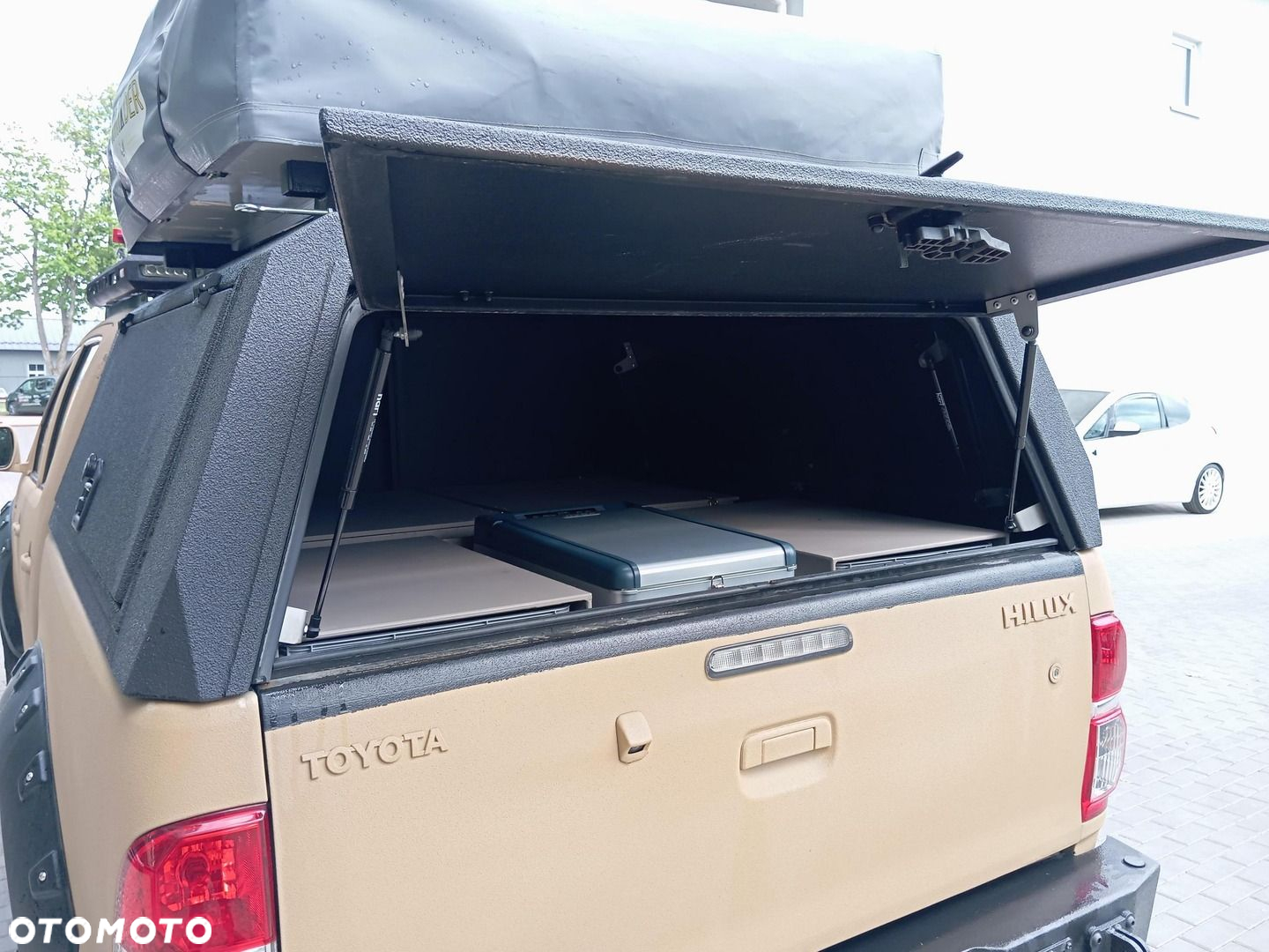 Toyota Hilux 3.0 D-4D SR5 - 23
