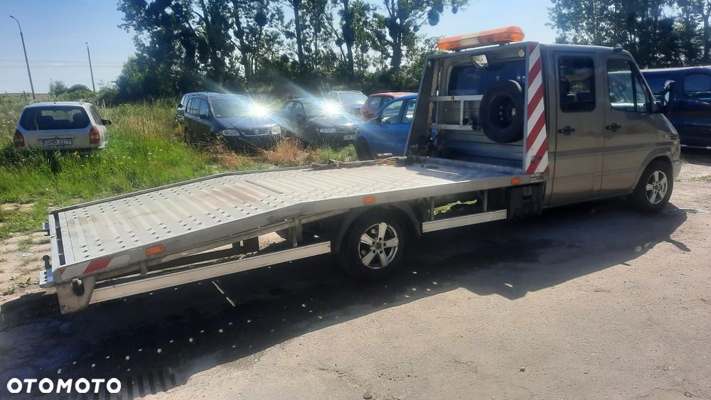 Mercedes-Benz Sprinter - 15
