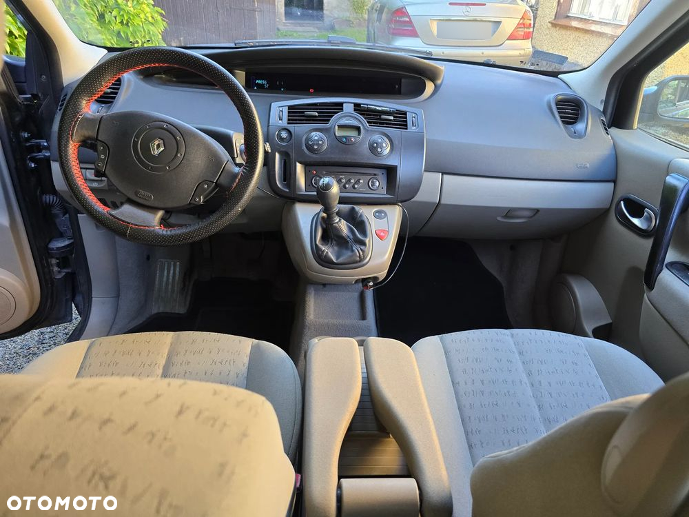 Renault Scenic 2.0 16V Emotion - 25