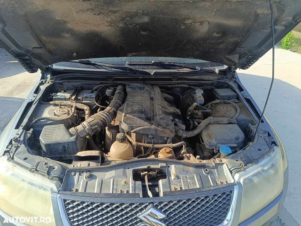 Dezmembrez suzuki grand Vitara 1.9ddis fabr.2006 - 6