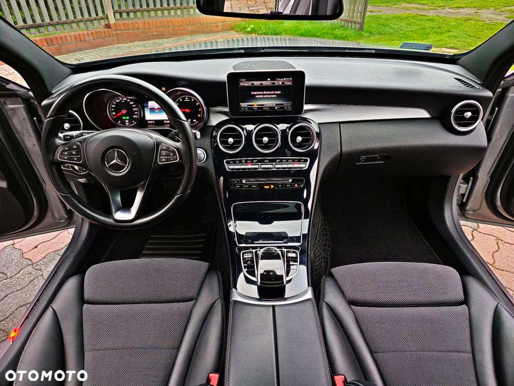 Mercedes-Benz Klasa C 180 T Kompressor Automatik BlueEFFICIENCY Avantgarde - 33