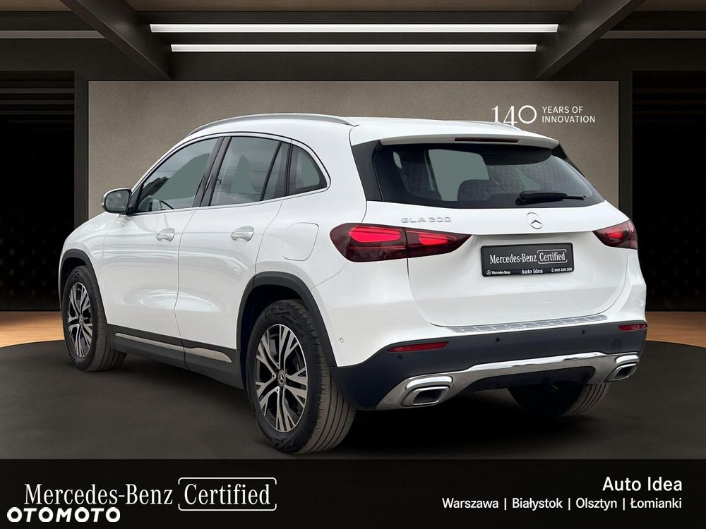 Mercedes-Benz GLA - 4