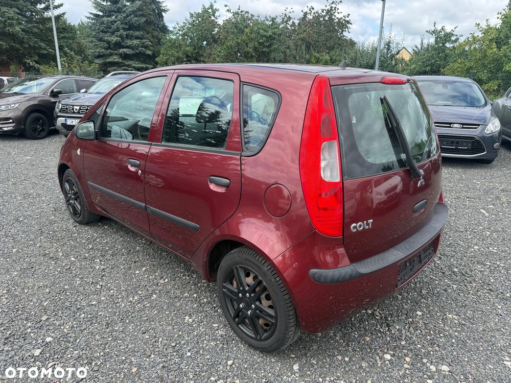 Mitsubishi Colt - 5