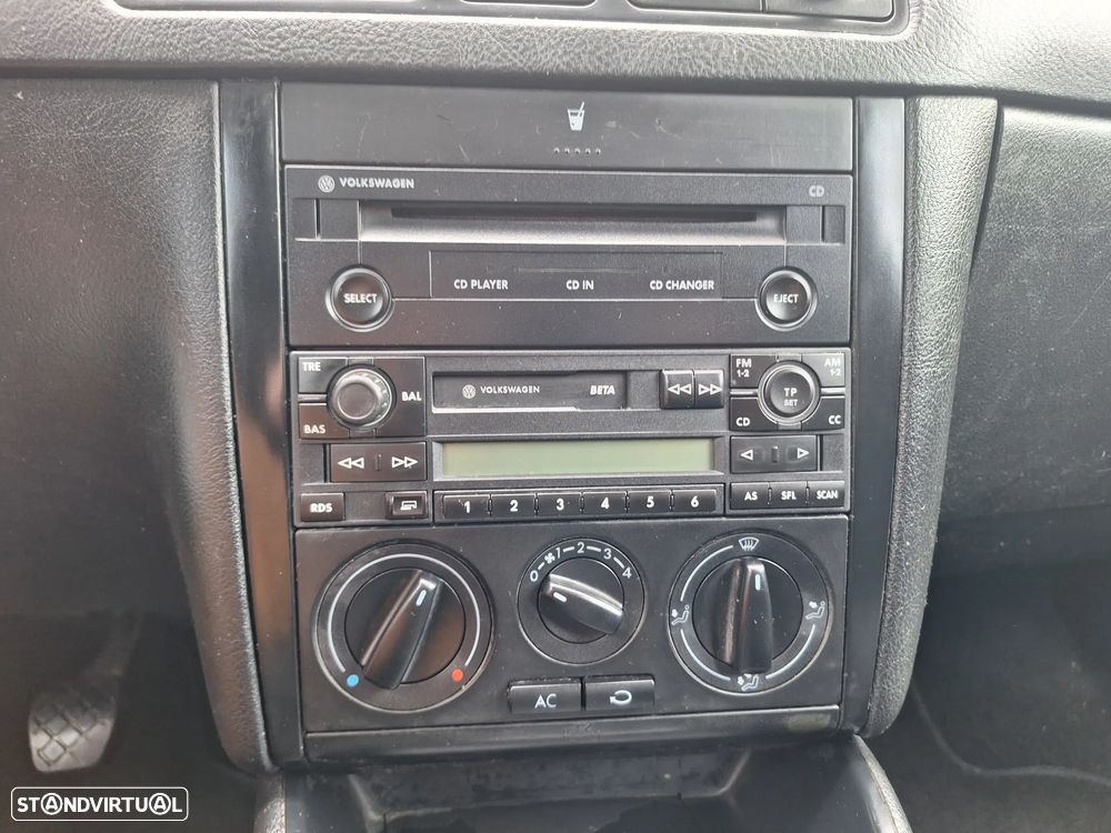 VW Golf 1.4i Confortline JE+AC - 14