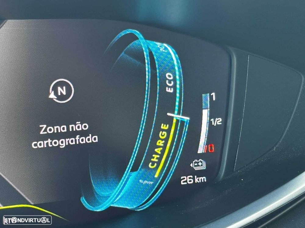 Peugeot 3008 1.6 Hybrid GT Pack e-EAT8 - 25