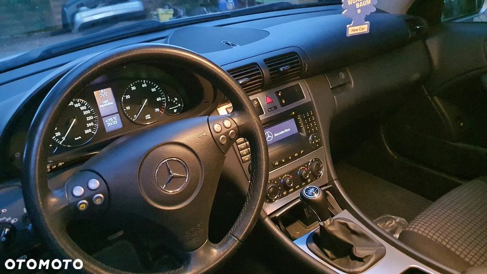 Mercedes-Benz Klasa C 180 Kompressor Starline - 38