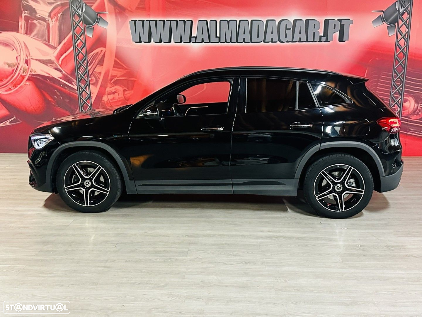Mercedes-Benz GLA 250 e AMG Line - 2