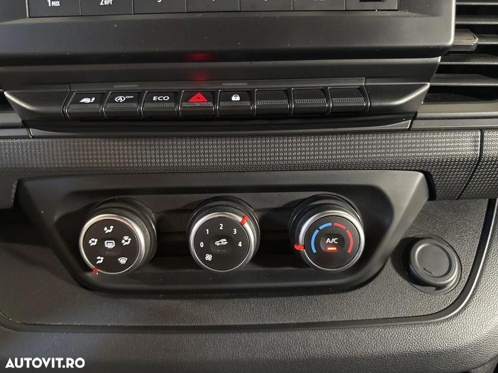 Renault Trafic - 18