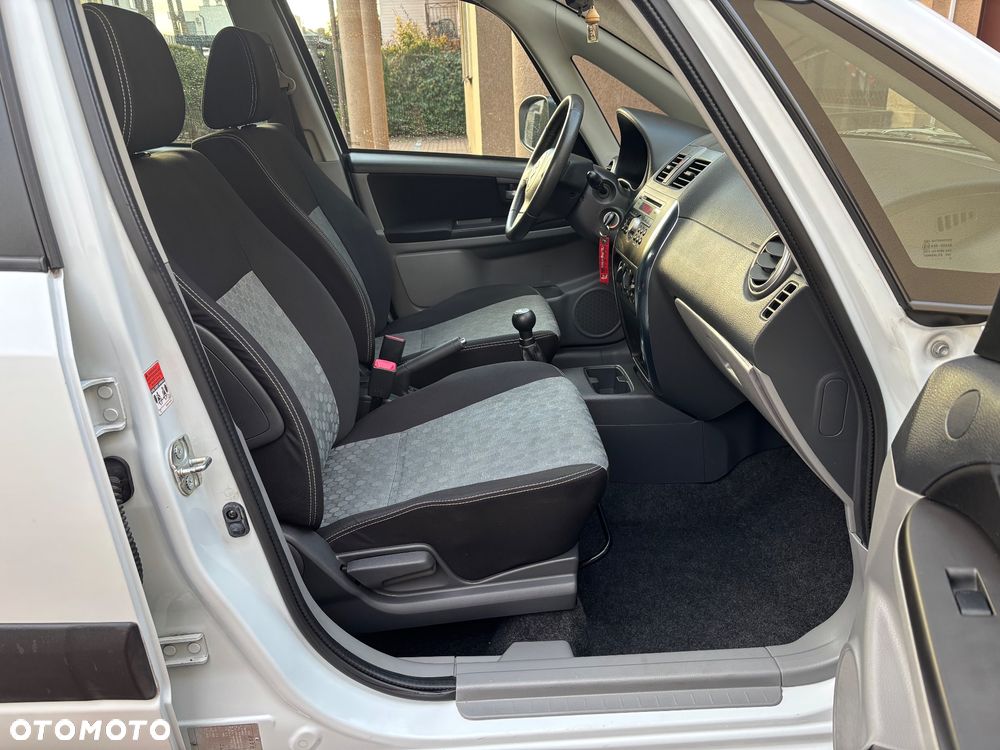 Suzuki SX4 1.6 VVT 4x4 Comfort - 8