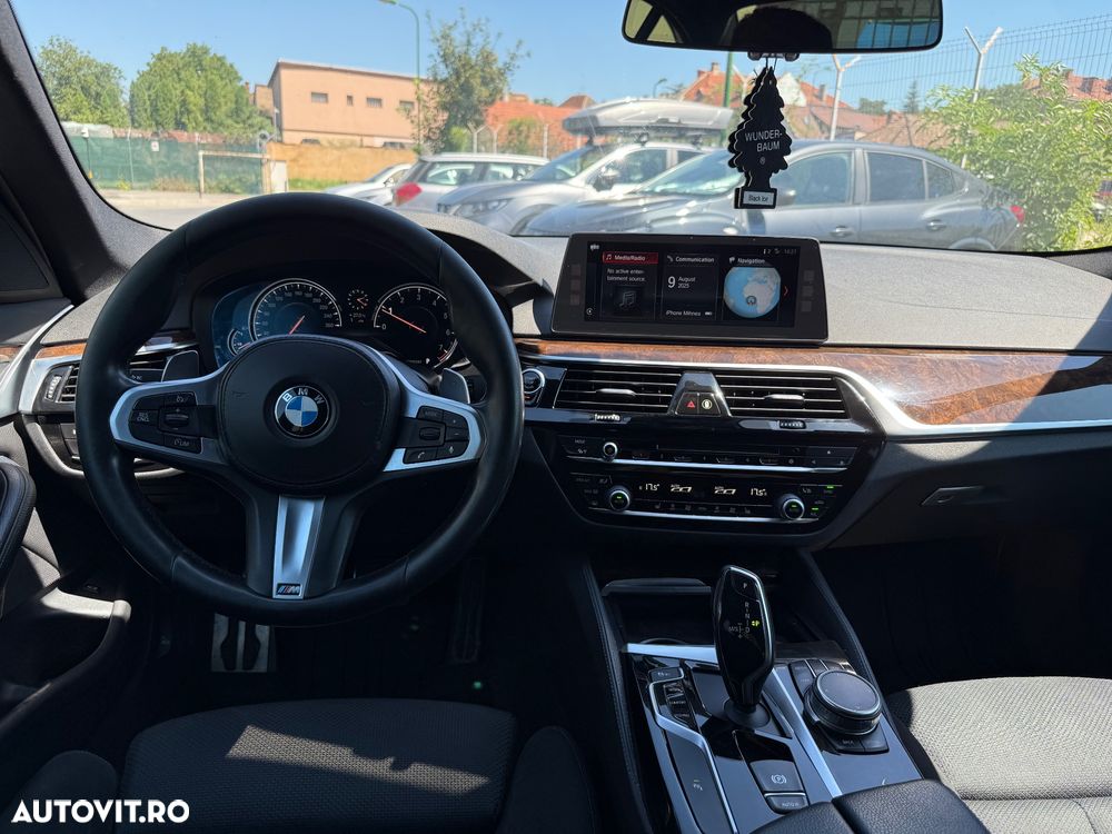 BMW Seria 5 530i xDrive AT - 10